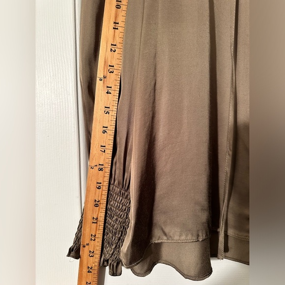 DEAR JOHN Amelia Ruched Long Sleeve Top Army Green (Cypress) SMALL Drawstring - Picture 9 of 9